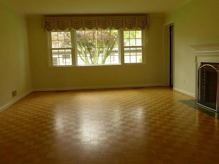 6301 Evermay Dr — Photo 26