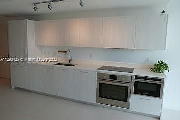 3rd image of 501 NE 31st St #1507