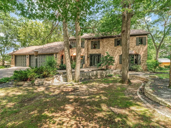 1612 Patricia Dr, Saint Cloud, MN 56301