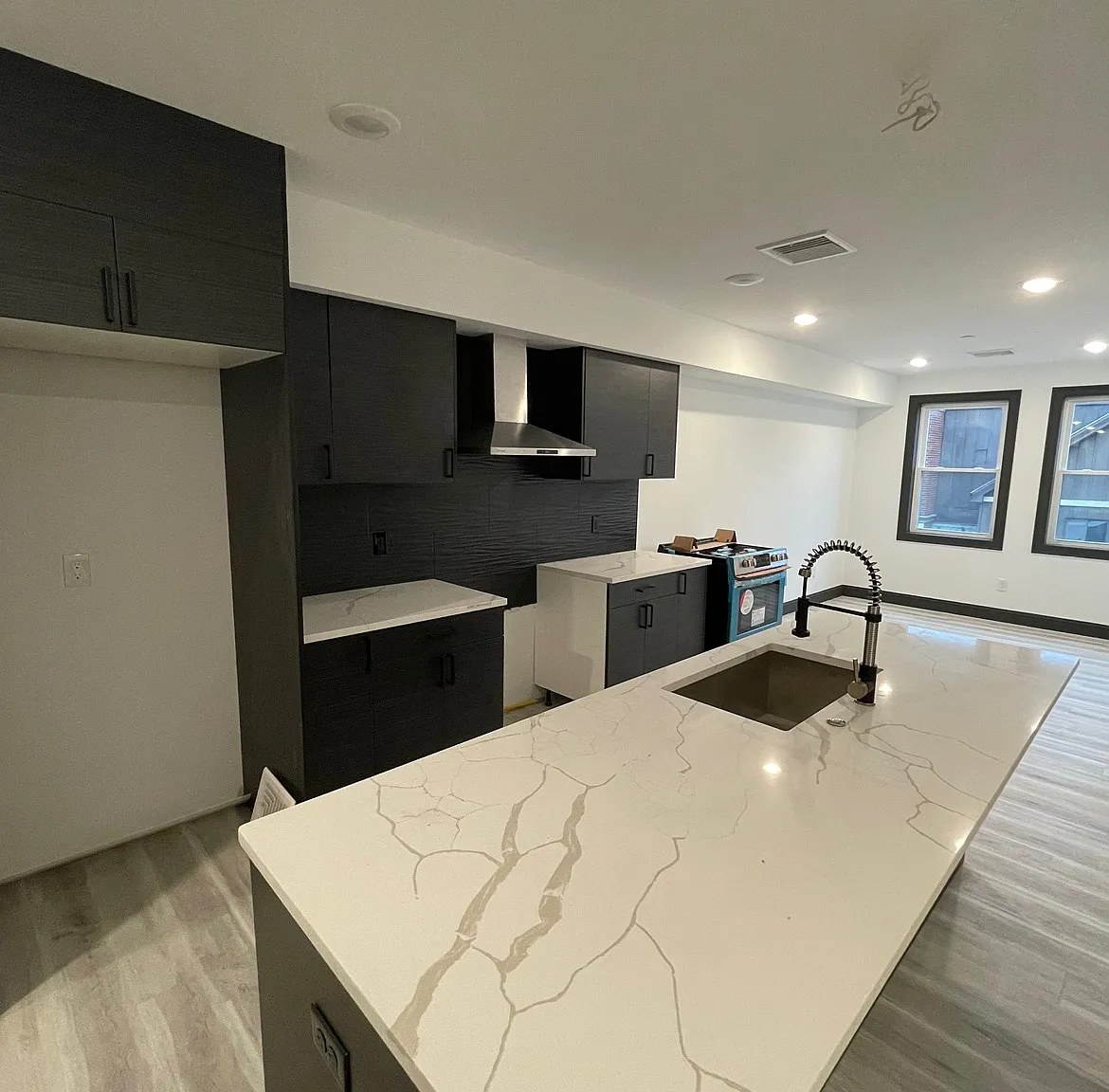 2 bed, 1091 sqft, $3,100 — Photo 4