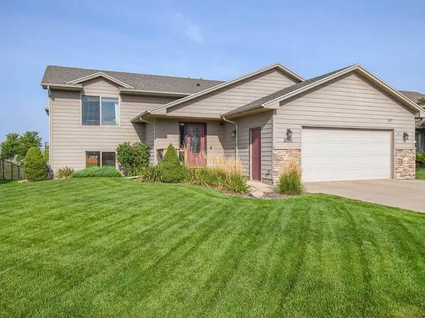2001 S Haraldson Ave, Sioux Falls, SD 57106