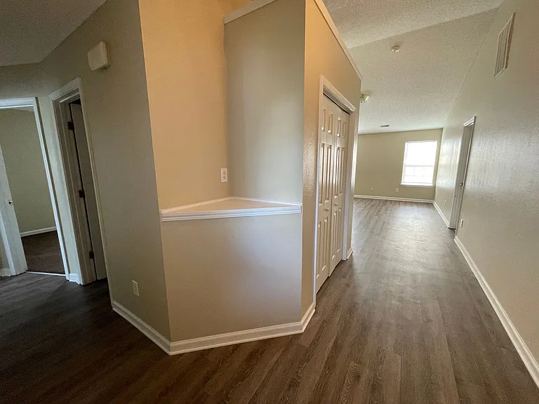 549 Blue Lake Dr — Photo 3