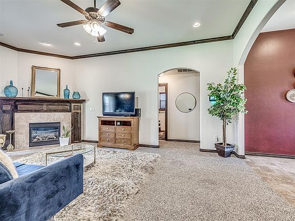 4th image of 4901 SW 121st Pl