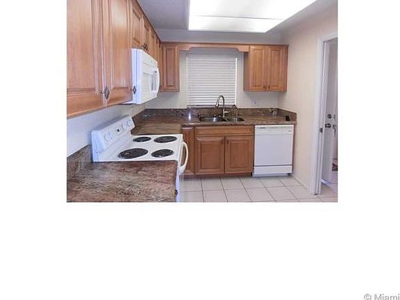 4th image of 9450 Live Oak Pl APT 404