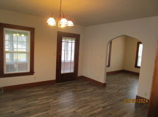 106 W Walnut St, North Freedom, WI 53951