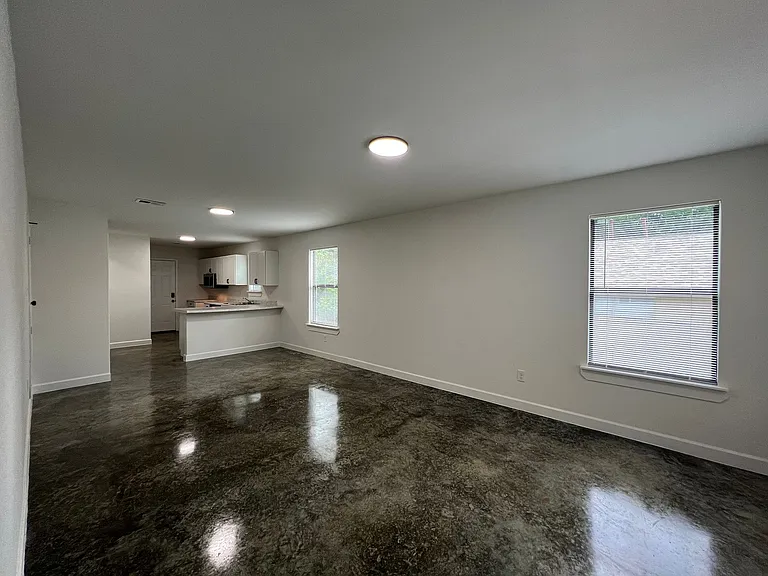 932 Eyers Rd — Photo 7