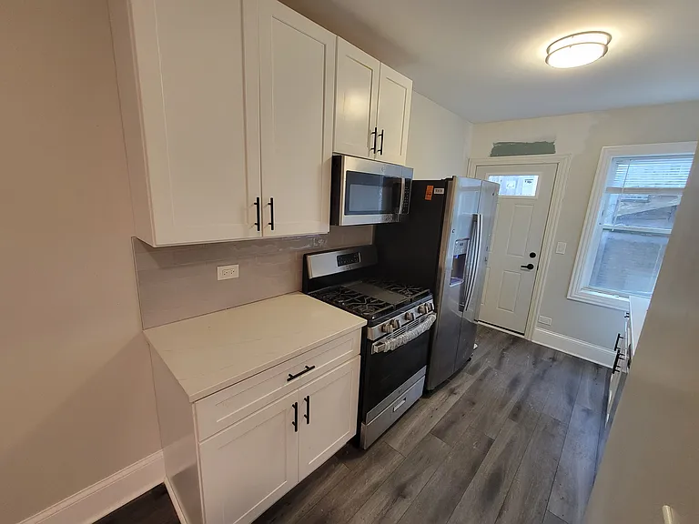 6430 N Richmond St #2W — Photo 6