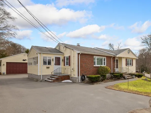 4 Rogers Ln, Saugus, MA 01906
