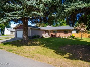 10378 N Bateman St, Hayden Lake, ID 83835