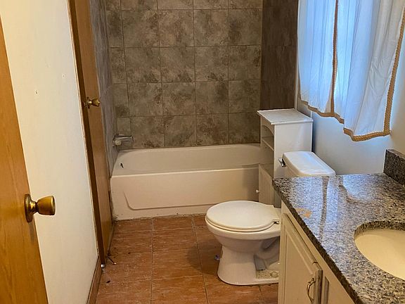 4th image of 13684 Gerona Dr N