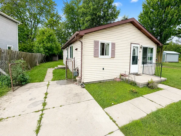 8474 Dixie Hwy, Fair Haven, MI 48023