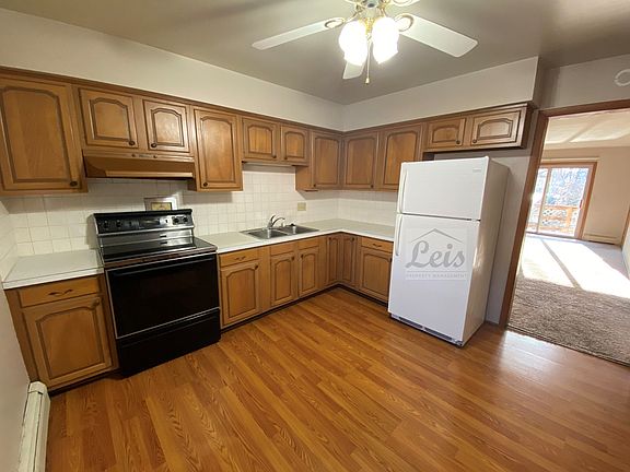 2nd image of 903 E Main St #2