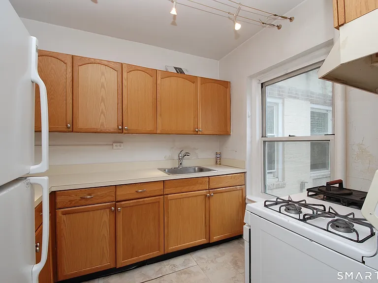 132 Summer St #1C — Photo 5