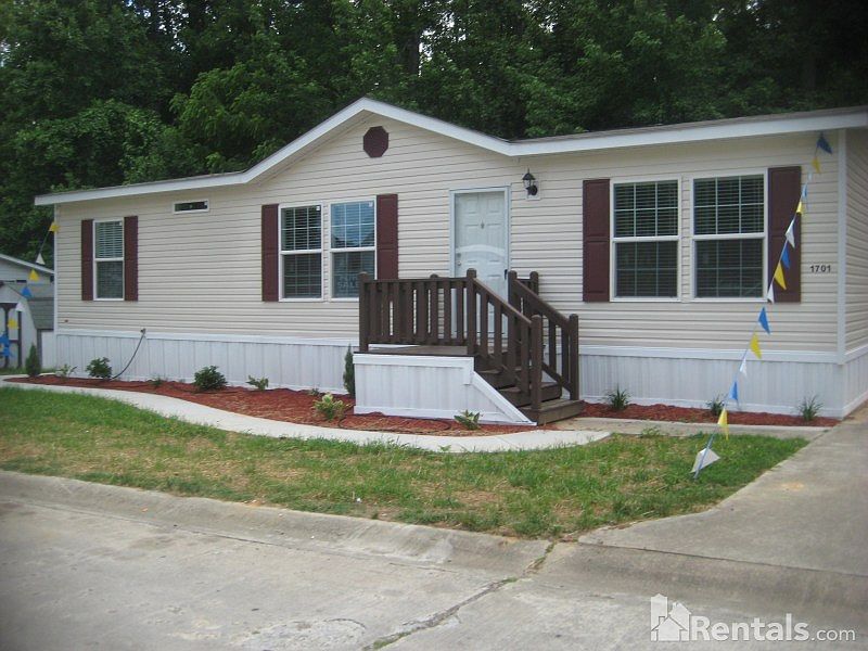 1st image of 1701 Ewing Dr