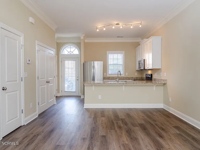 4954 Exton Park Loop — Photo 2