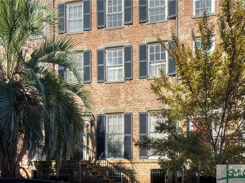 20 E Macon St