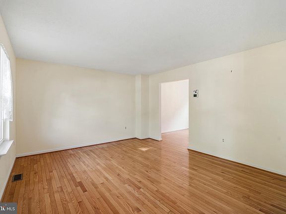 4th image of 2208 Tall Pines Ct