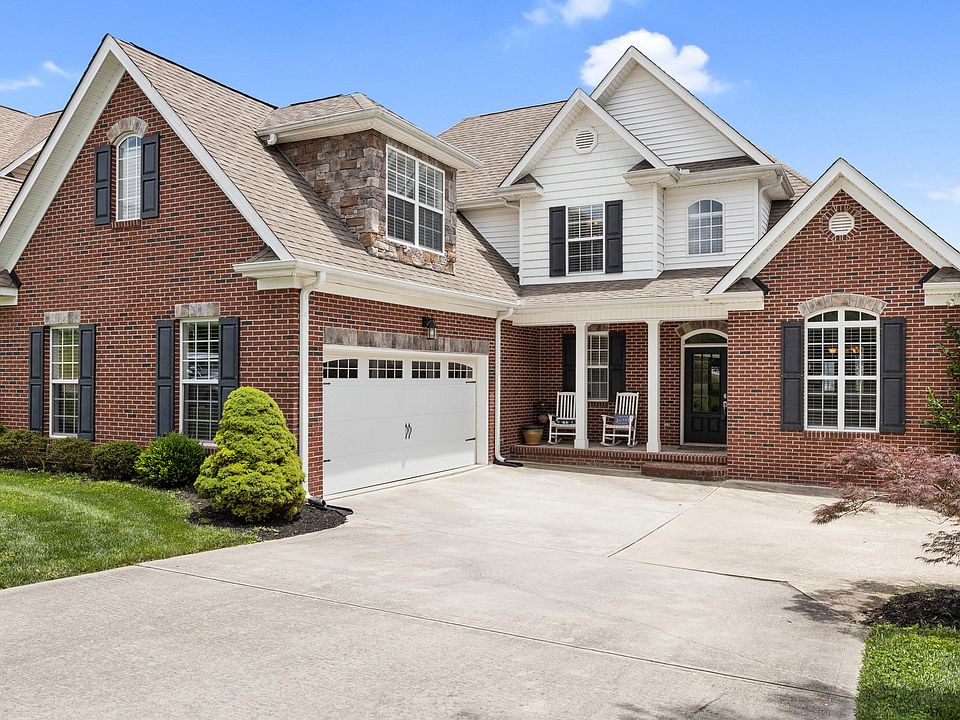 1st image of 10390 Ivy Hollow Dr