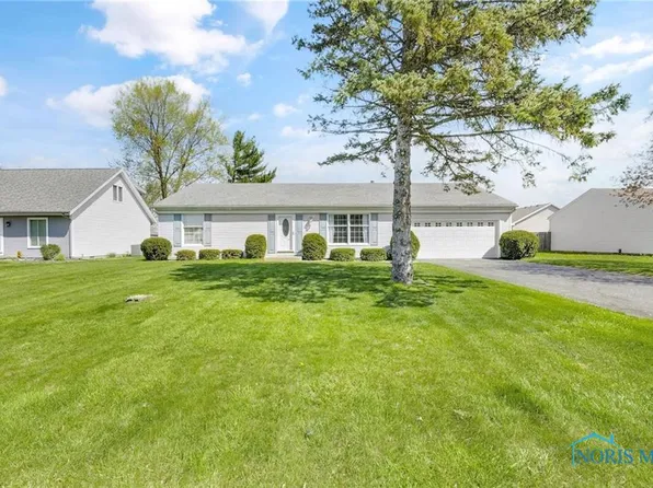 14384 Georgetown Dr, Bowling Green, OH 43402