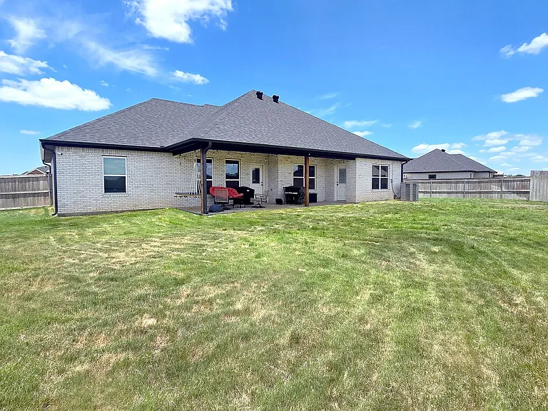 149 Blackhawk Dr — Photo 9