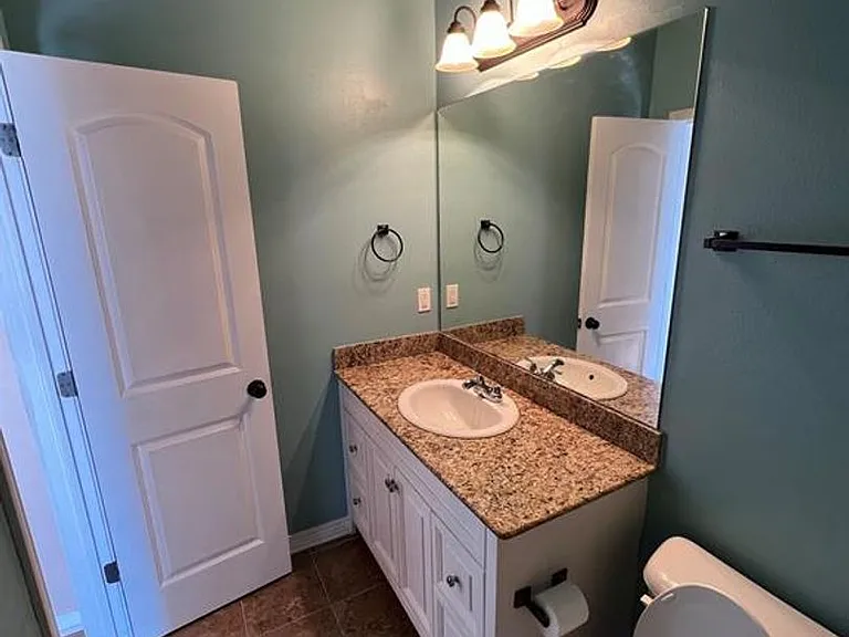 9437 Redwood Lake Blvd — Photo 10