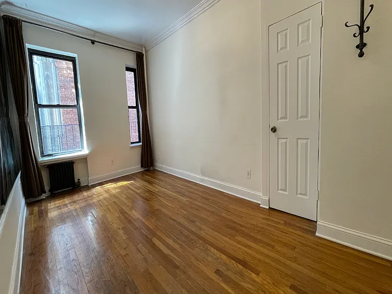 448 E 87th St #3D — Photo 2