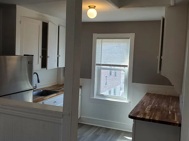 114 Jewett St #3 — Photo 2