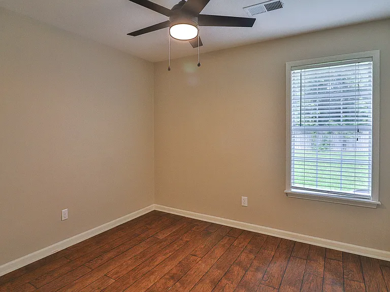 1914 Sandbrook Dr — Photo 31