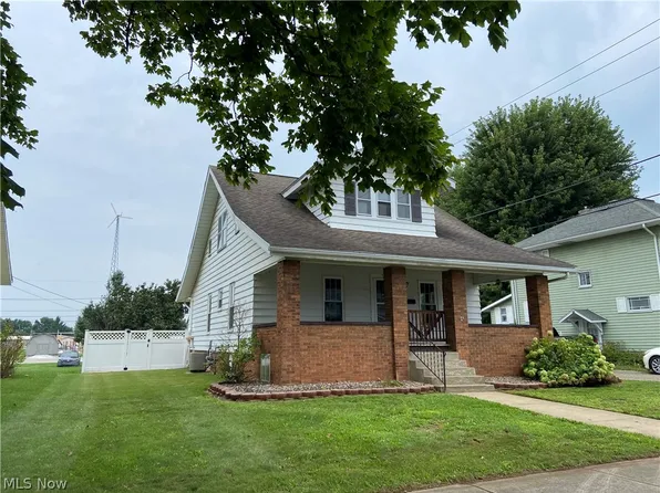 528 S River St, Newcomerstown, OH 43832