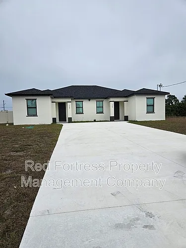 5148 Centennial Blvd Photo 1