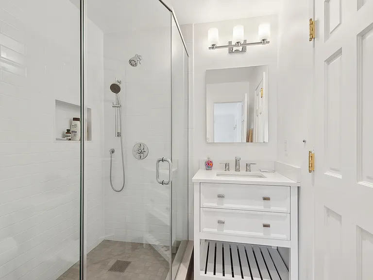 113 E Tiana Rd — Photo 13