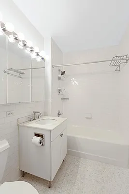 Rented by Compass | media 23