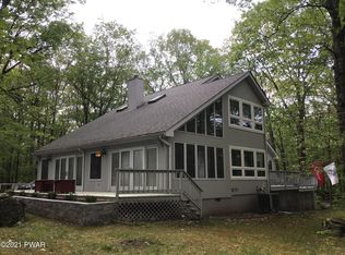 100 Ironwood Ln, Lords Valley, PA