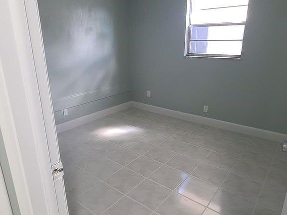 4th image of 2802 Crown Ct #144