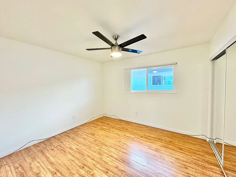 Huntington Clay Apartments — Photo 5