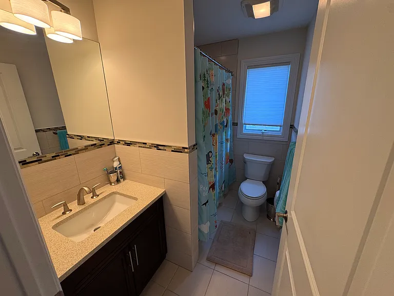 251 Marion Ave — Photo 20