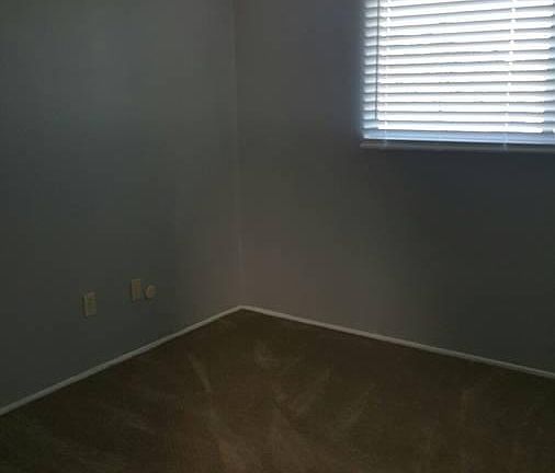 4th image of 2726 Lincoln Ct