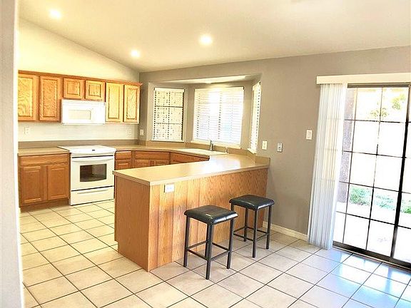 4th image of 3608 Benjamin Davis Dr