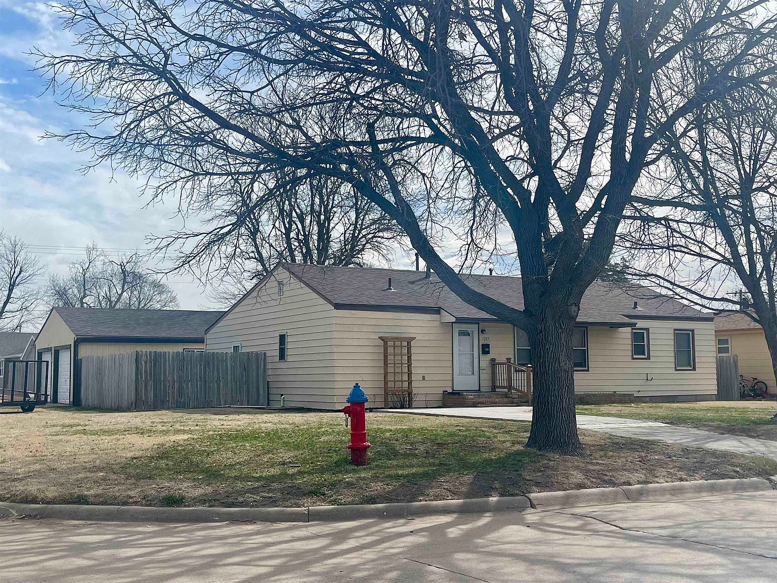 1287 N Seitz St, Russell, KS 67665 | MLS #203100 | Zillow