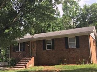 5710 Eastbrook Rd, Charlotte, NC 28215