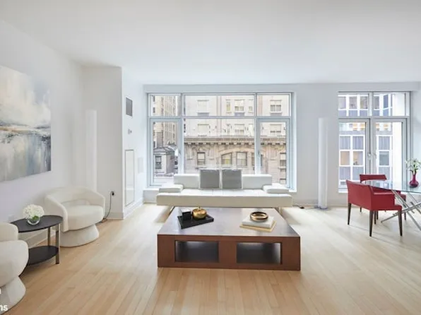 5 E 44th St APT 11, New York, NY 10017