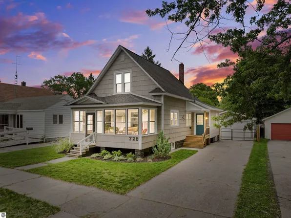 728 E Chapin St, Cadillac, MI 49601