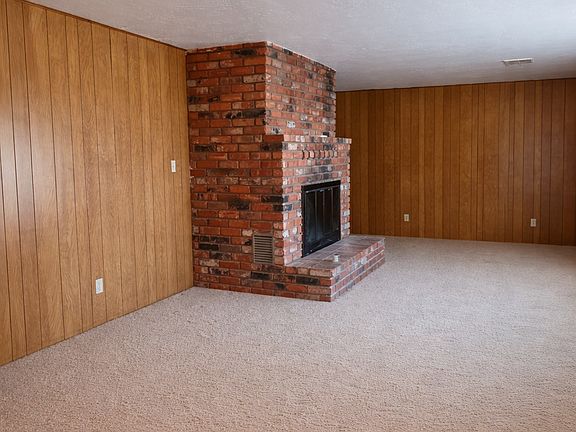 3rd image of 1100 W Boston Ave