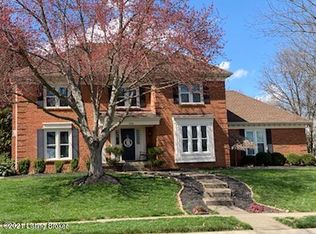 512 Lake Forest Pkwy, Louisville, KY 40245
