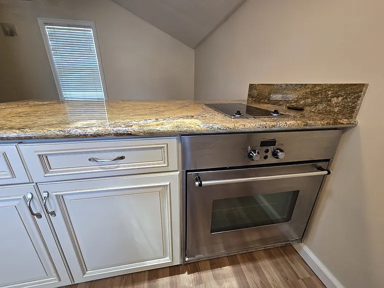 4072 Howard St #1 — Photo 4