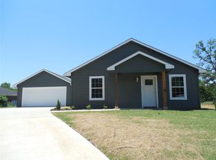 526 Forrest Ln, Denison, TX 75021