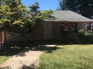 834 Lakeview Dr, Redding, CA 96001