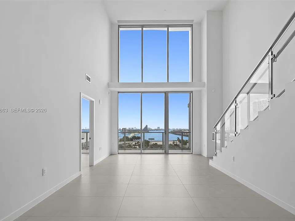 1400 Biscayne Blvd #Penthouse 908