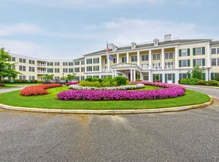 100 Landing Rd APT 334, Roslyn, NY 11576