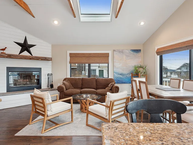 32 Sanger Pl — Photo 5